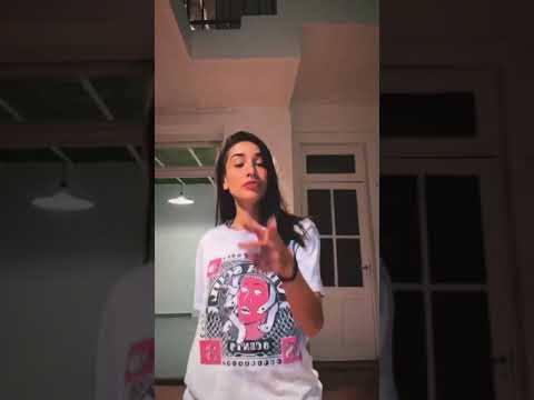 MARIA BECERRA BAILANDO EN SU NUEVA CASA