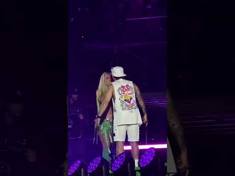 Feid Karol G Si Antes Te Hubiera Conocido En Vivo concierto #ferxxo #karolg #feidykarolg