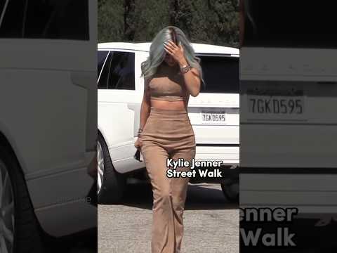 Kendall Jenner Vs Kylie Jenner Street Walk 🔥#kyliejenner #kendalljenner #shorts