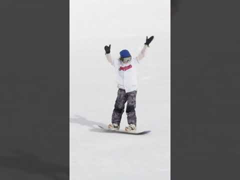 Textbook HandPlant ✋🌱🏂 with Hailey Langland #shorts #snowboarding