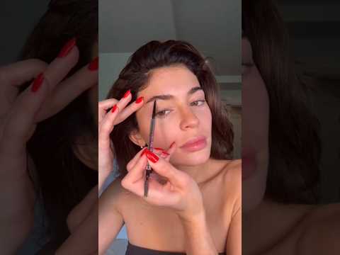 #kyliejenner recreates ‘2017 glam’ makeup look with thick brows