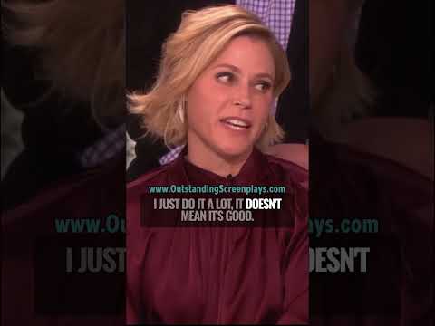 Julie Bowen does Sofía Vergara Impression