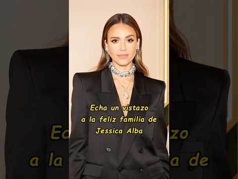 Jessica Alba’s happy family #jessicaalba 😀