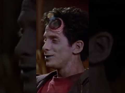 It was like really far! #idlehands #90smovies #devonsawa #jessicaalba #sethgreen #eldenhenson #funny