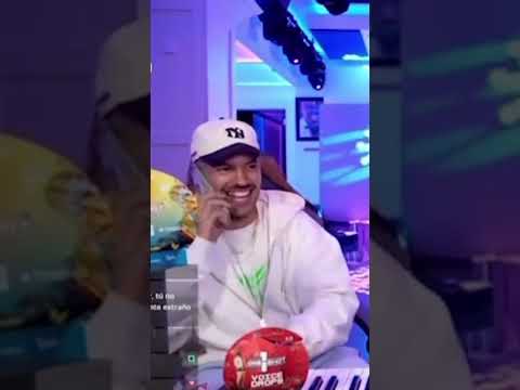 😍 @KarolG interrumpió una transmisión en vivo de @Feid con una llamada romántica