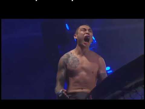 Dumar Roa top reclaims BRAVE CF