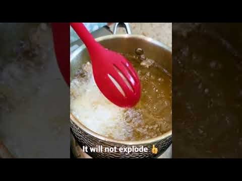 What Happens if You Crack an Egg Into Hot Oil?