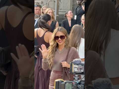 Jessica Alba attending Tory Burch Spring 2026 #NYFW #jessica #jessicaalba #streetstyle #toryburch