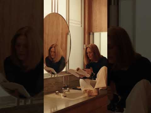 Always in Motion: Jessica Alba and Julianne Moore