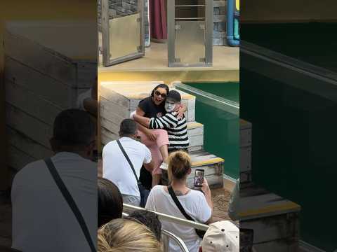 They has no idea this was gonna happen 🤣 Tom mime Seaworld #seaworldmime #tomthemime #funny