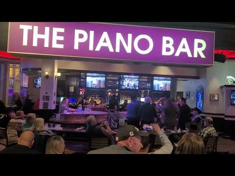 Dualing pianos Harrahs Casino #caesarentertainment #gonnahappen