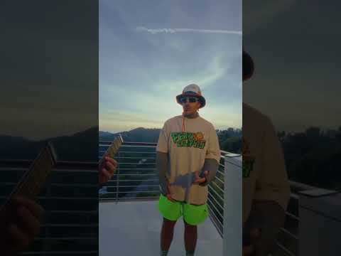 @Feid le regaló una versión acústica de “Luna” a sus fanáticos con el objetivo de llevarla al TOP 5