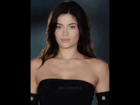 Kylie Jenner walking Coperni Show 🥶. #kyliejenner #kendalljenner #supermodel #fashion