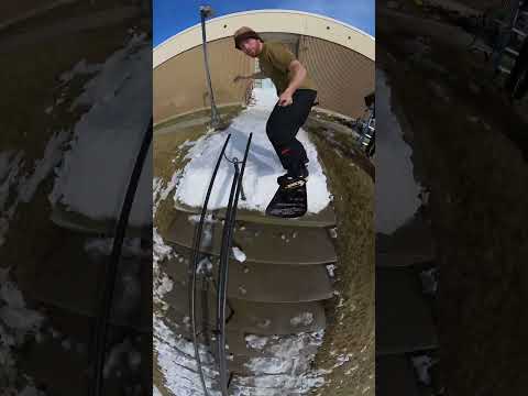 🏂 Handrail Selfies 🤳🏼 with Danimals #snowboarding #selfie #shorts