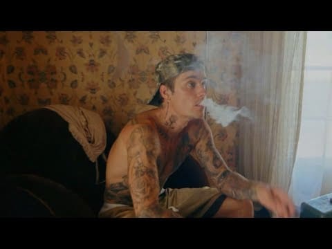 SZA – Snooze feat. Justin Bieber (Music Video)