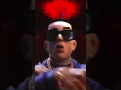 Daddy Yankee quiere “Bailar Contigo” en nuevo video musical con los Black Eyed Peas #shorts