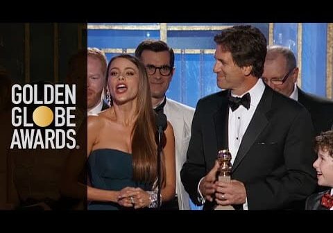 Modern Family Wins Best TV Series Comedy  or Musical &#8211; Golden Globes 2012