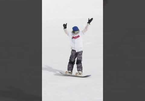 Textbook HandPlant ✋🌱🏂 with Hailey Langland #shorts #snowboarding