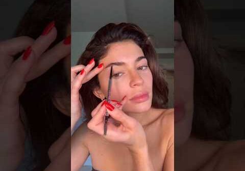 #kyliejenner recreates &#8216;2017 glam&#8217; makeup look with thick brows