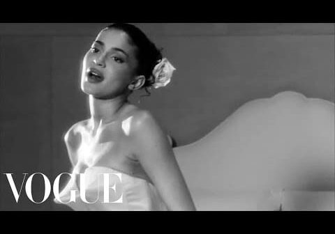 Kylie Jenner & Kim Kardashian Want You to Wake Up
