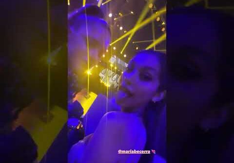 MARIA BECERRA Y TINI EN LOS PREMIOS JUVENTUD