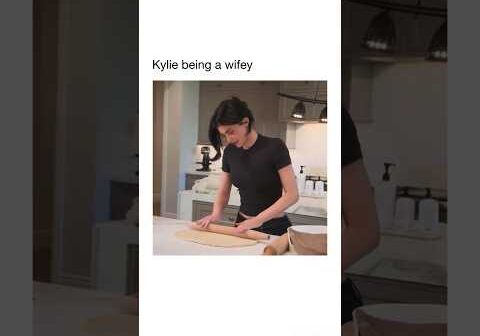 kylie-being-wifey-efb88f-kylie-jenner.jpg Kylie being wifey 😍❤️ Kylie Jenner