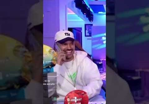 😍 @KarolG interrumpió una transmisión en vivo de @Feid con una llamada romántica