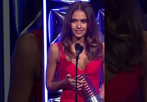 Jessica Alba’s 5-Word Speech at the 20th Annual Webby Awards