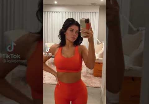 Kylie Jenner : what I eat in a day 🧡🍊🍑