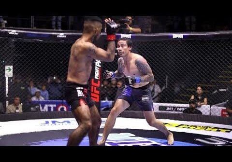 Dumar Roa striking Colombian