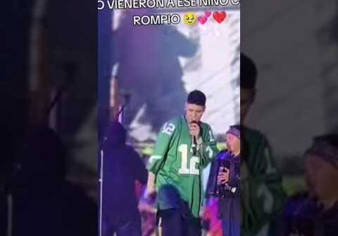 Santa fé Klan se sorprende de niño 😱🤯🤯👌@SantaFeKlanOfficial