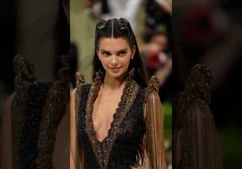 Kendall Jenner  and kylie Jenner new viral video #kyliestyle #kendalljenner #viralshort #goviral