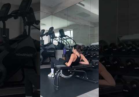 Kendall in the gym with Kylie🏃🏻‍♀️#kendalljenner#kyliejenner#jenner#kardashian#kendall#celebrity