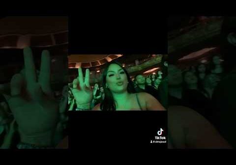 @SnowThaProduct @SantaFeKlanOfficial @TornillOOficial  en Kansas City 🖤🎤😎