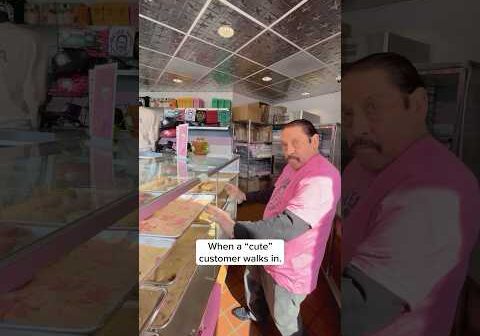When a cute customer walks in 🐶😍🥰 #TrejosDonuts #DannyTrejo